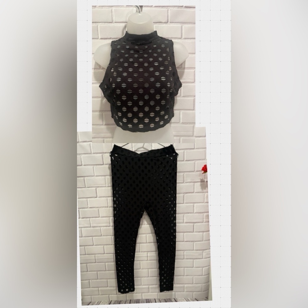 BLUSH MARK Women's Perforated Sleeveless Turtleneck Top & pants black  /M